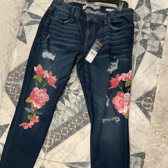 New - Picture 1 of 3